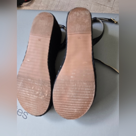 Black platform sandals in size 8 - Picture 5 of 7